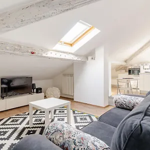 Appartamento The White Attic, Sanremo